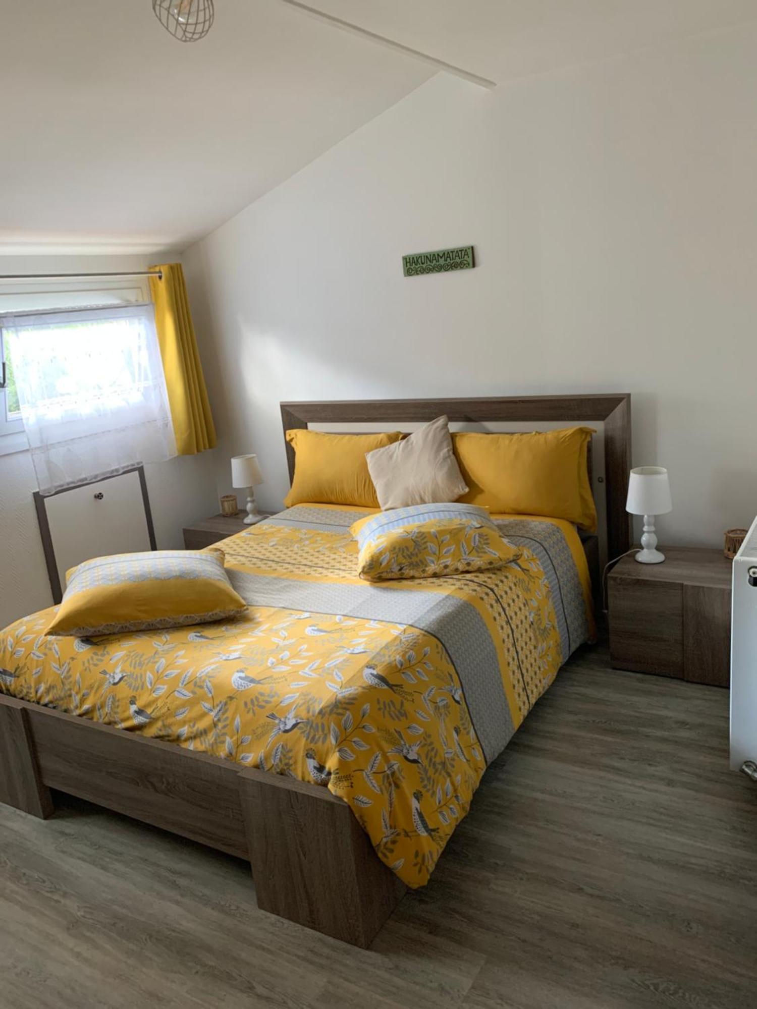 Chez Fifi&Stella Hotel Neufmoutiers-en-Brie Luaran gambar